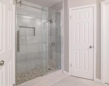 2121 Trede Dr - Photo Thumbnail 14