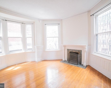 1919 Spruce Street - Photo Thumbnail 9