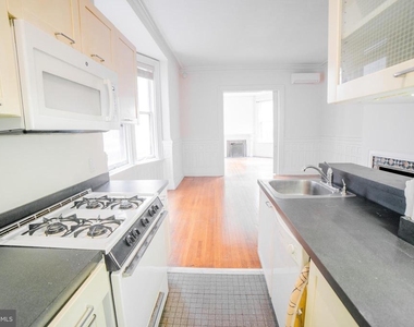 1919 Spruce Street - Photo Thumbnail 7