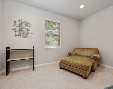 13800 Lyndhurst St - Photo Thumbnail 18