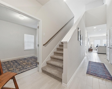 641 Running Creek Dr - Photo Thumbnail 5