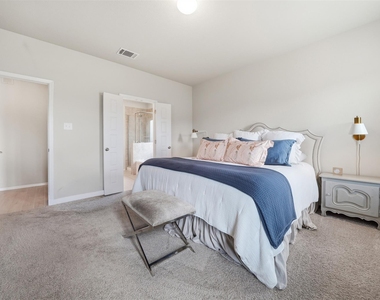 641 Running Creek Dr - Photo Thumbnail 14