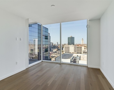 313 W 17th St - Photo Thumbnail 15