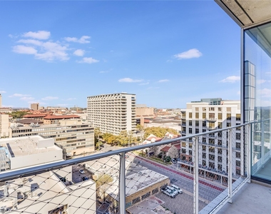 313 W 17th St - Photo Thumbnail 22