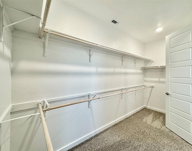 404 Tinto St - Photo Thumbnail 21