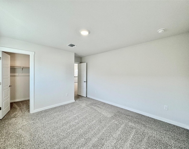 404 Tinto St - Photo Thumbnail 33