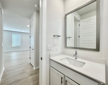 404 Tinto St - Photo Thumbnail 25