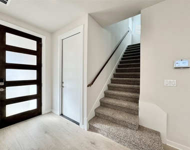 404 Tinto St - Photo Thumbnail 29