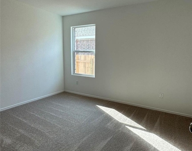 1704 Frontenac St - Photo Thumbnail 11