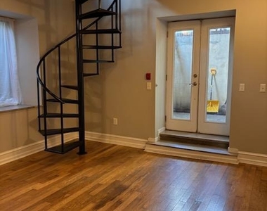 2501 Christian Street - Photo Thumbnail 19