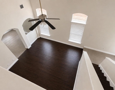 1517 Scottsdale Dr - Photo Thumbnail 13