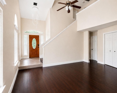 1517 Scottsdale Dr - Photo Thumbnail 1