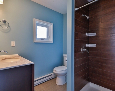 129 E Goepp Street - Photo Thumbnail 16