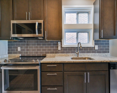 129 E Goepp Street - Photo Thumbnail 13