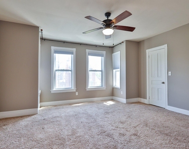 129 E Goepp Street - Photo Thumbnail 17