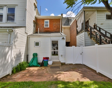 129 E Goepp Street - Photo Thumbnail 28
