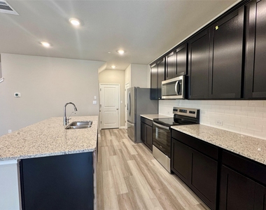 1850 Settlers Glen Dr - Photo Thumbnail 8