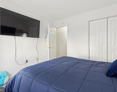 1613 Rosewood Court - Photo Thumbnail 13
