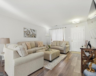 1613 Rosewood Court - Photo Thumbnail 4