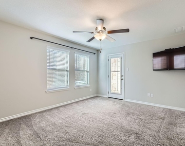 348 Adams St - Photo Thumbnail 7