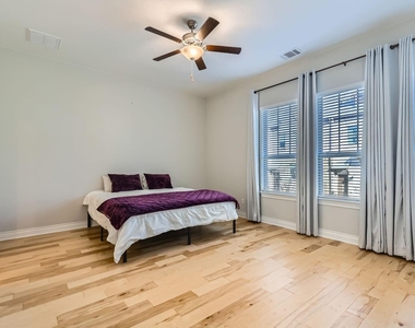 348 Adams St - Photo Thumbnail 4