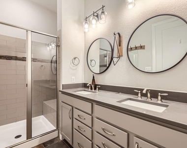 348 Adams St - Photo Thumbnail 5