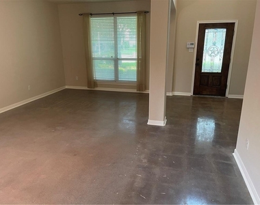 1718 Woodvista Pl - Photo Thumbnail 6