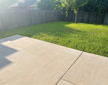 1718 Woodvista Pl - Photo Thumbnail 14