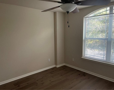 1718 Woodvista Pl - Photo Thumbnail 19