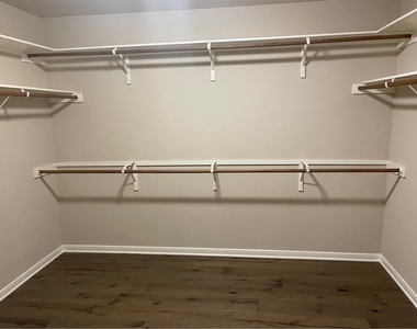 1718 Woodvista Pl - Photo Thumbnail 22