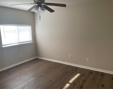 1718 Woodvista Pl - Photo Thumbnail 18