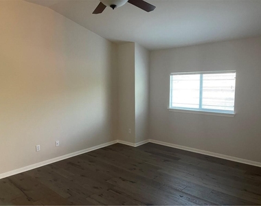 1718 Woodvista Pl - Photo Thumbnail 3