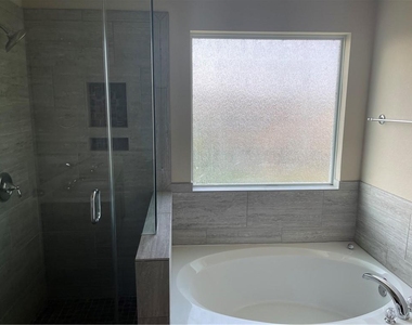 1718 Woodvista Pl - Photo Thumbnail 5