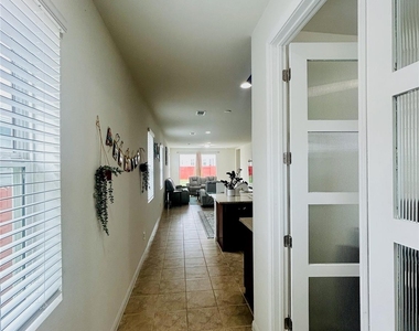 428 Gaida Loop - Photo Thumbnail 8