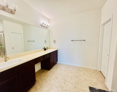 428 Gaida Loop - Photo Thumbnail 13