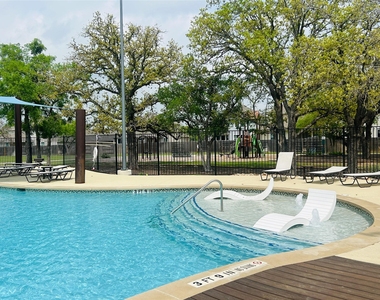 428 Gaida Loop - Photo Thumbnail 24