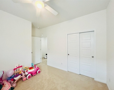428 Gaida Loop - Photo Thumbnail 15