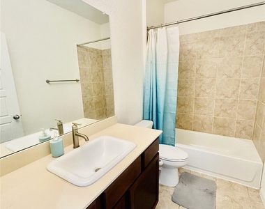 428 Gaida Loop - Photo Thumbnail 19