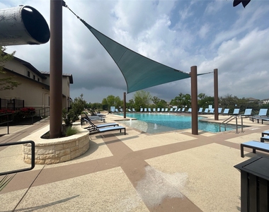 428 Gaida Loop - Photo Thumbnail 27