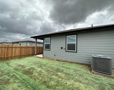 1316 Plymouth Rd - Photo Thumbnail 23