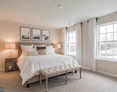 1128 Meadowlark Drive - Photo Thumbnail 7