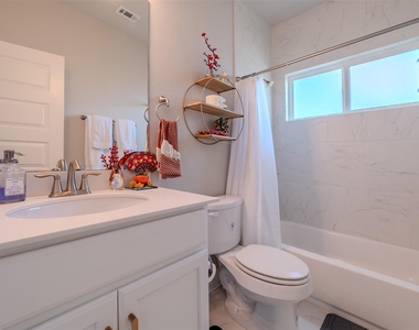 2012 Dinsdale Ln - Photo Thumbnail 9