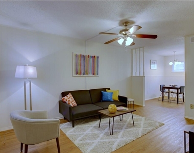 816 W North Loop Blvd - Photo Thumbnail 1
