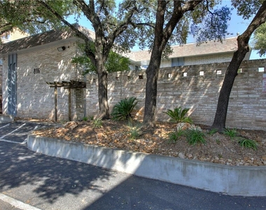 816 W North Loop Blvd - Photo Thumbnail 18