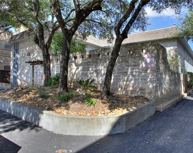 816 W North Loop Blvd - Photo Thumbnail 19