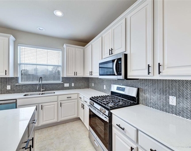 3112 Karstview Cv - Photo Thumbnail 9