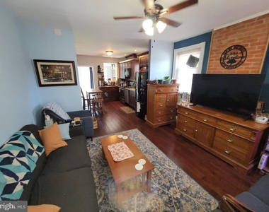 422 Gold Street Street - Photo Thumbnail 11
