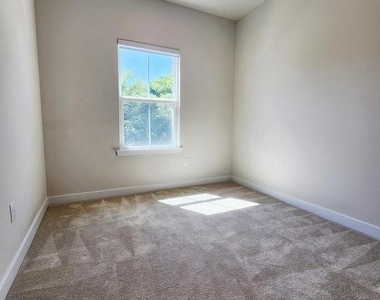 149 Glory Maple Lane - Photo Thumbnail 13