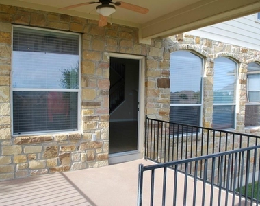 1002 Sedalia St - Photo Thumbnail 19