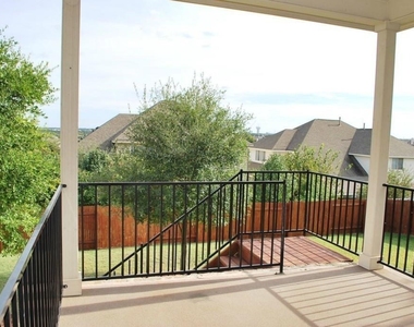 1002 Sedalia St - Photo Thumbnail 18